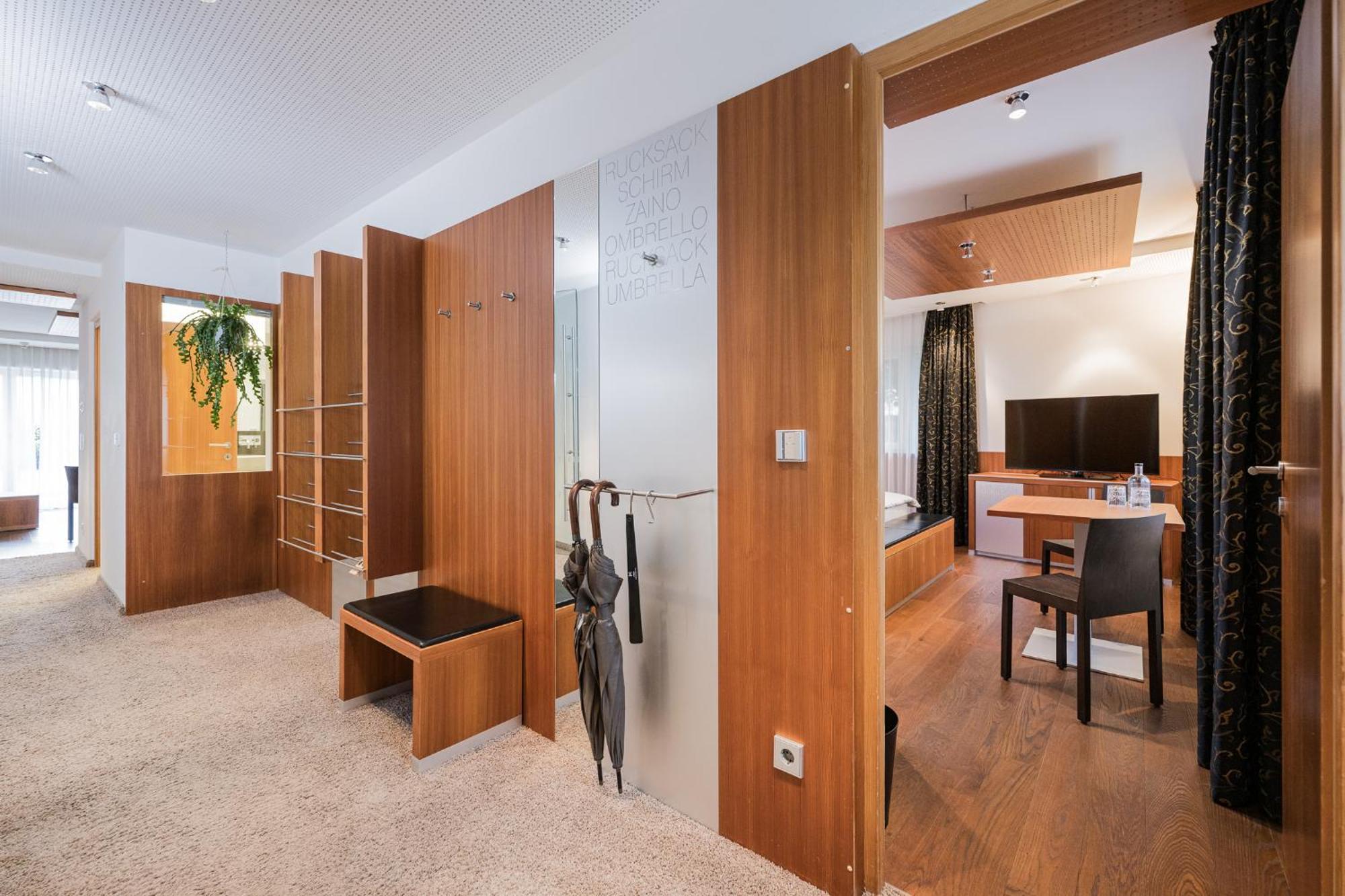 Lindenhof Pure Luxury & Spa Dolcevita Resort Naturns Buitenkant foto
