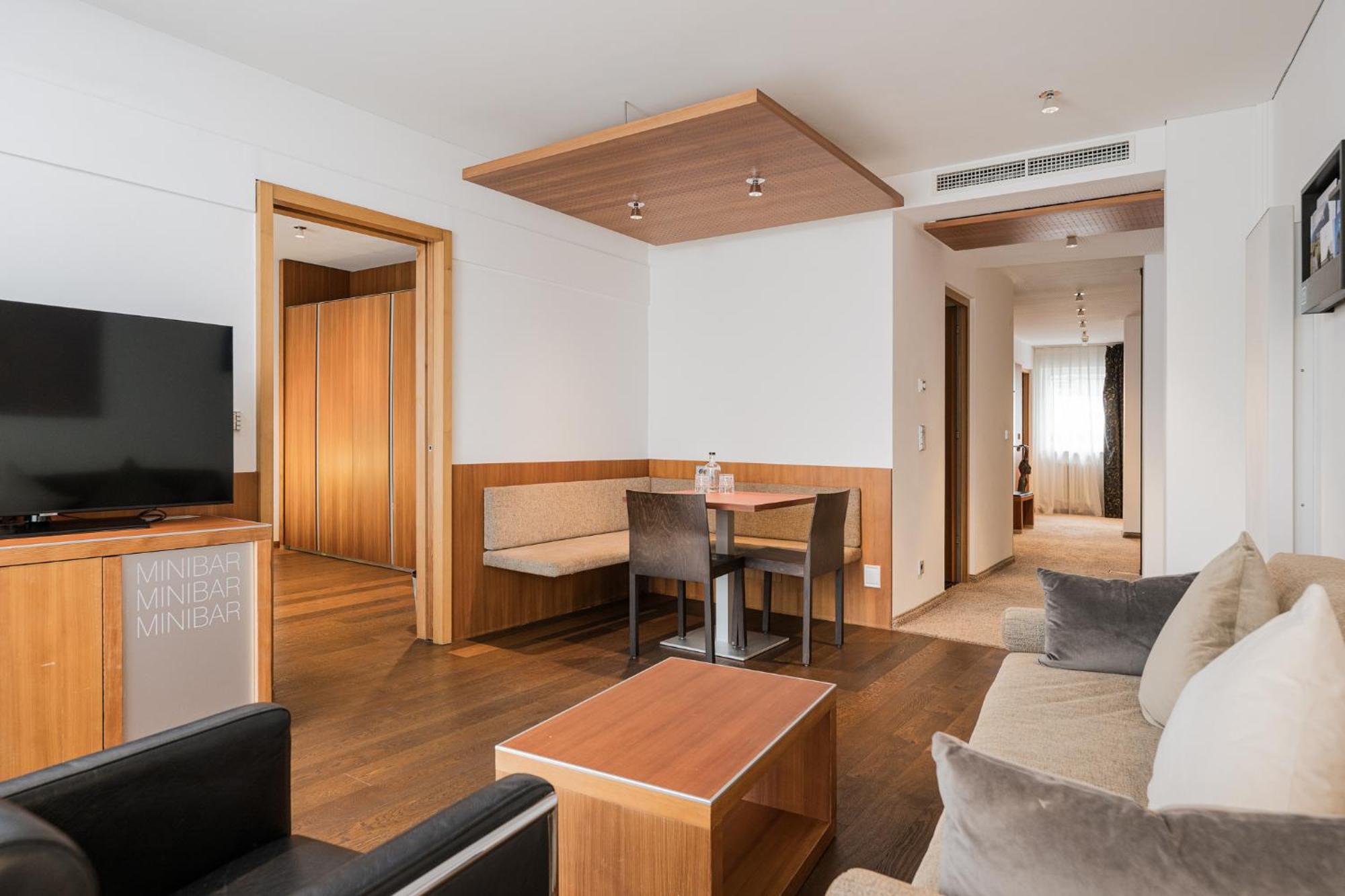 Lindenhof Pure Luxury & Spa Dolcevita Resort Naturns Buitenkant foto