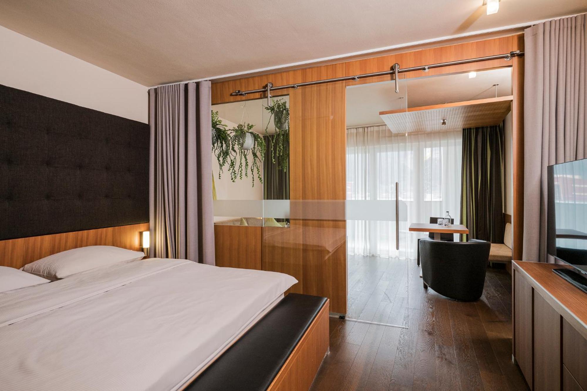 Lindenhof Pure Luxury & Spa Dolcevita Resort Naturns Buitenkant foto